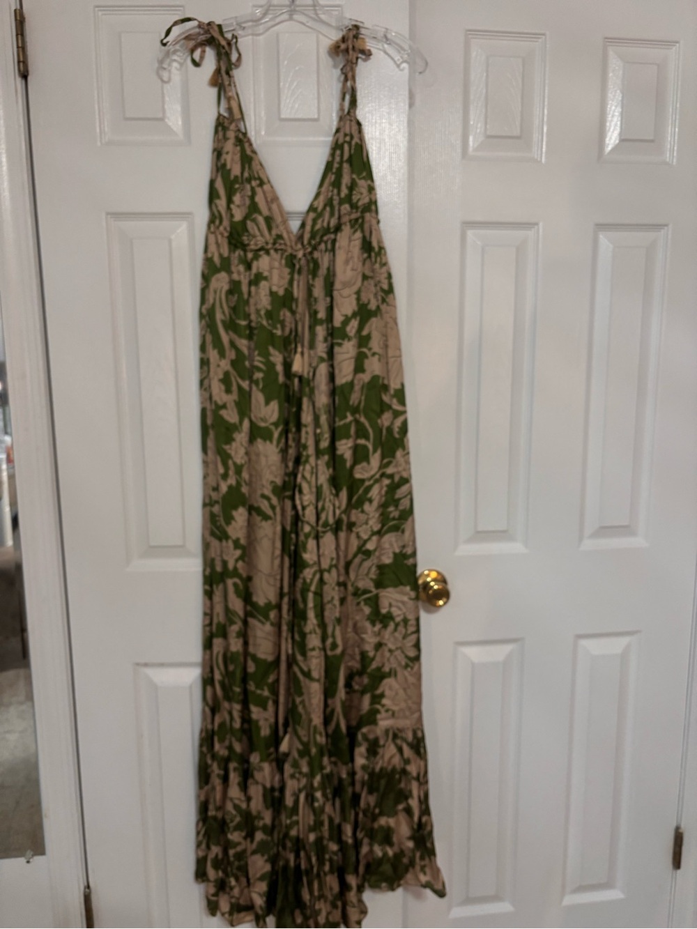 Especia Green and Beige Floral V-Neck Maxi Dress - Small